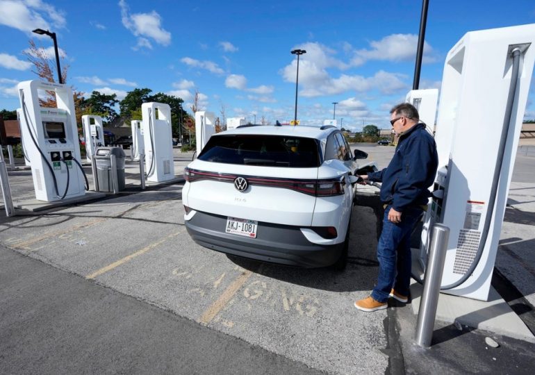 Electric vehicle charging legislation is urgent in Wisconsin, with federal funds at stake