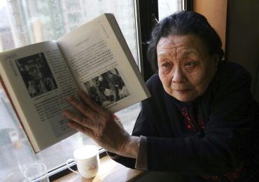 Whistleblower Doctor Who Exposed China’s Rural AIDS Epidemic Dies at 95