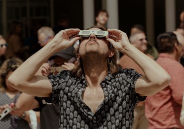 Why Your Head and Eyes Hurt After Viewing the Eclipse