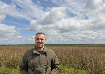 Rafael Dias: The spatial scaling of multiple dimensions of functional diversity in habitat islands