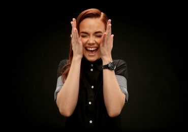 Why Laughing at Yourself Makes You More Likable