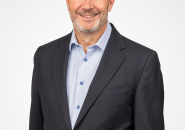 When Artificial Intelligence Starts Rewriting Reality