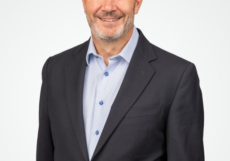 When Artificial Intelligence Starts Rewriting Reality