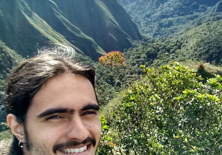 Haldane Prize 2025 | João Vitor Messeder: Rethinking the role of colour in avian fruit choices and foraging mechanisms